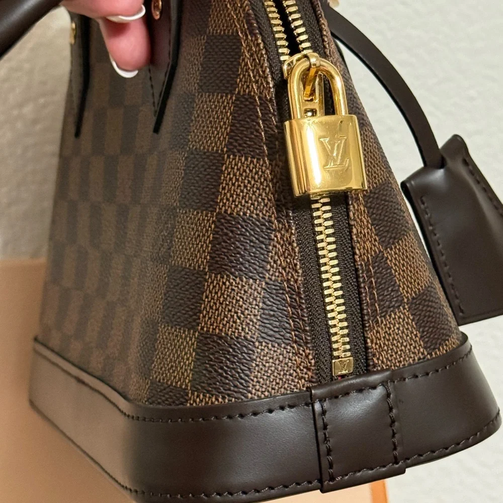Louis Vuitton Mini Alma Bag - Picture 5 of 16